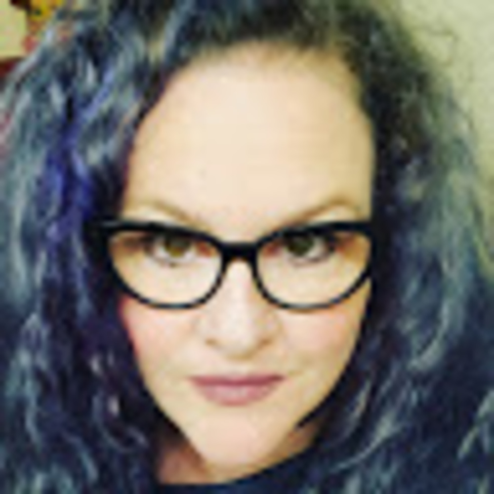 Meet your Posher, Cynthia